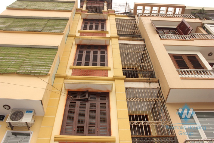 Unfurnish house for rent in Au co st, Tay Ho, Ha Noi